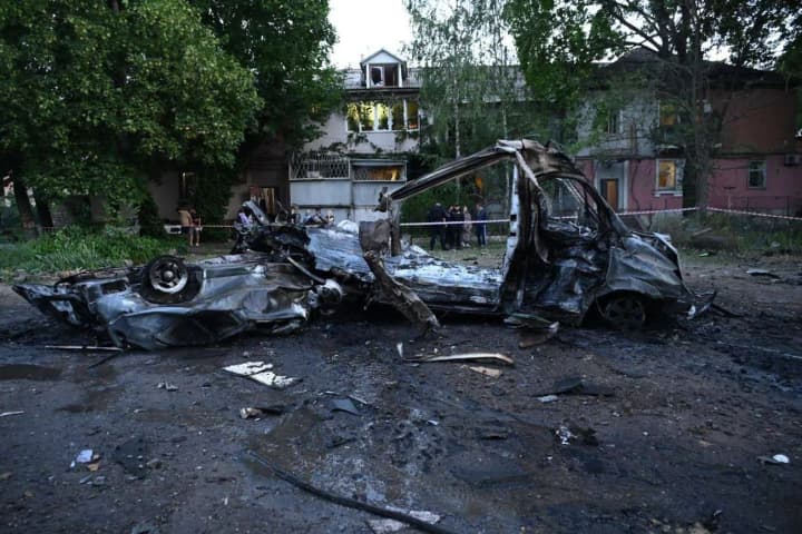 Ночью россияне атаковали Одессу: повреждены дома, авто, предварительно обошлось без жертв