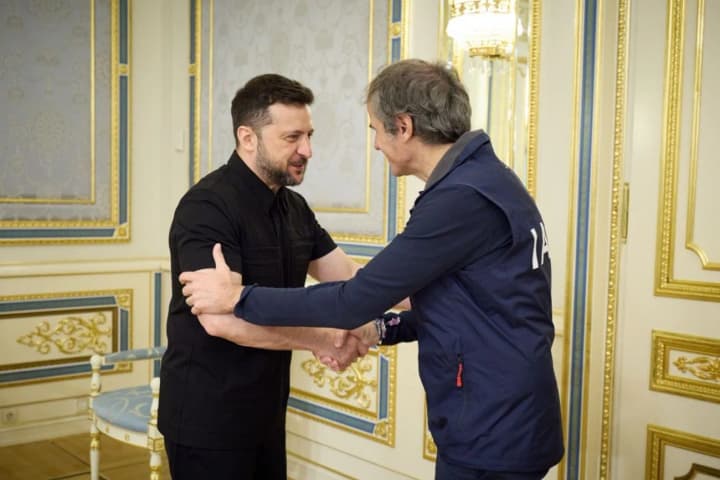 Говорили о ситуации на оккупированной ЗАЭС: Зеленский встретился с гендиректором МАГАТЭ