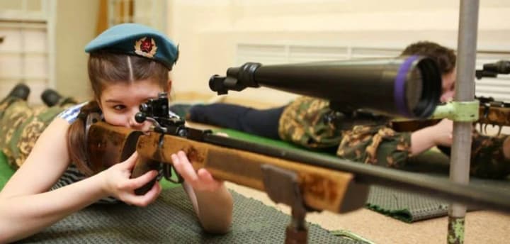 У ТО Луганську виховують “ворошилівських студентів” - ЦНС