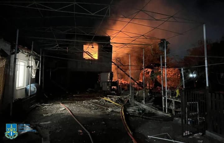 Одесу вночі масовано атакували російські дрони: є поранений