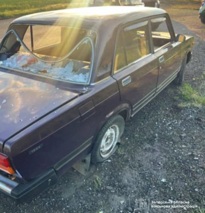 Удар КАБами по селу на Запоріжжі: за уточненою інформацією постраждали двоє людей