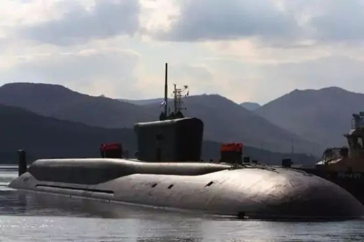 Russia is increasing its presence in the Arctic with the latest nuclear submarine with 96 warheads