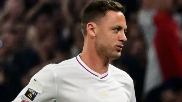 У Франції двох футболістів дискваліфікували на два матчі за приховання райдужних прапорців - ЗМІ