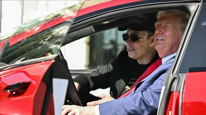 Трамп заявив, що "дуже розчарований" Маском. Мільярдер відповів