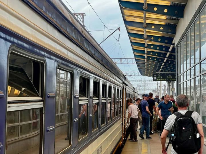 "Підстраховує метро": міська електричка у Києві після атаки рф збільшила кількість рейсів