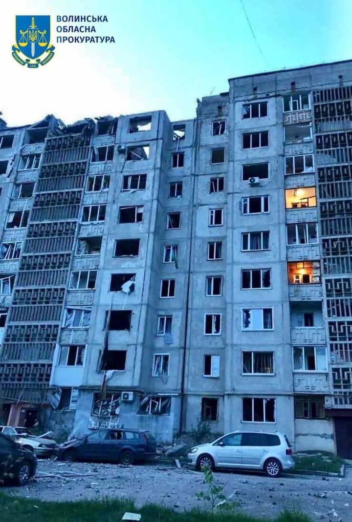 Атака рф на Луцьк забрала життя людини: хлопця знайшли під завалами