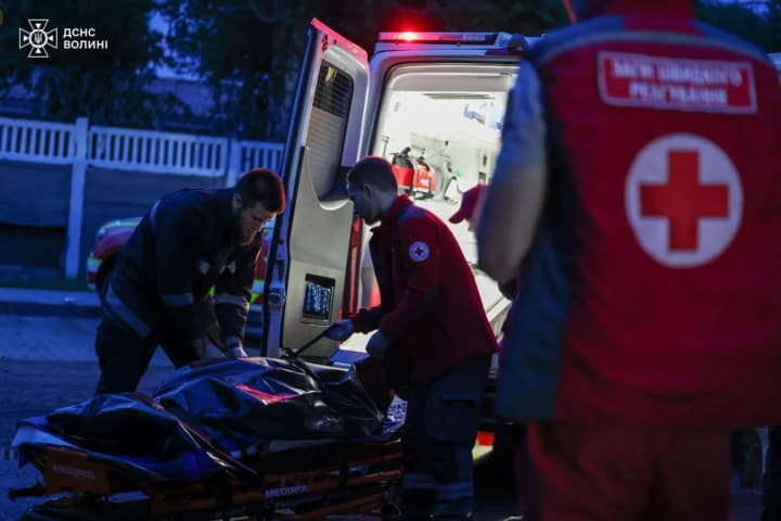 Rescue operations completed in Lutsk after Russian attack: bodies of two dead found under the rubble