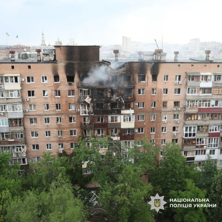Massive Russian attack on Kharkiv claimed lives of three people, 21 injured: consequences were shown