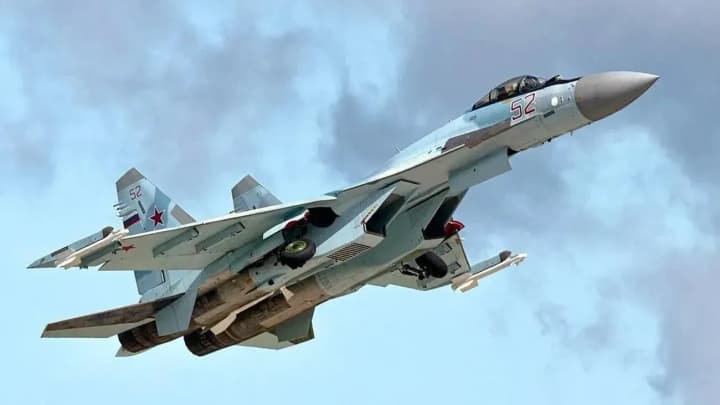 Russian Su-35 fighter jet was shot down in the Kursk direction