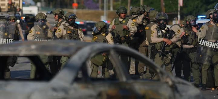 Protests in Los Angeles over immigration raids: Trump sent National Guard troops