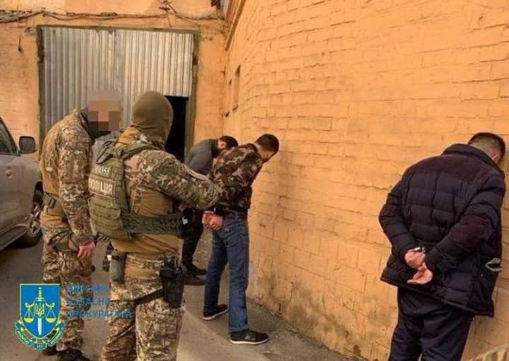 Викрали хлопця і вимагали мільйон доларів викупу: в Одесі вирок суду отримали учасники злочинного угруповання