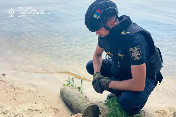У Києві знайшли артилерійський снаряд: що відомо