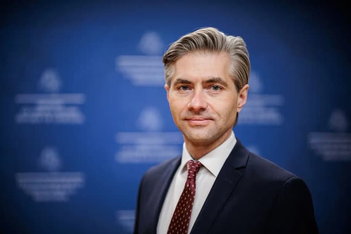 Глава МЗС Литви: “ми повинні підготувати сильний пакет санкцій проти росії”