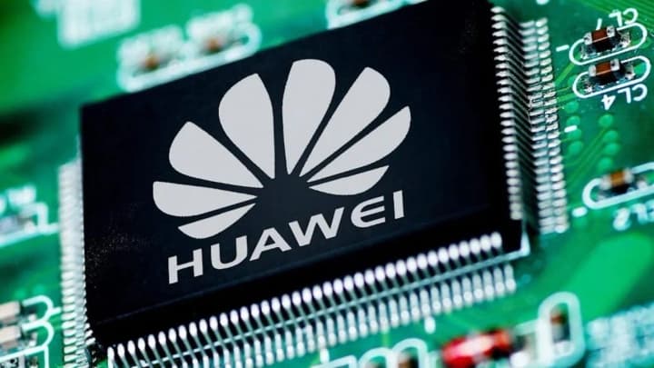 Чіпи Huawei відстають від американських, але компанія знаходить обхідні шляхи - гендиректор