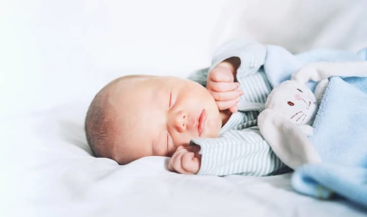 2,357 children were born in Ukraine last week, with boys outnumbering girls