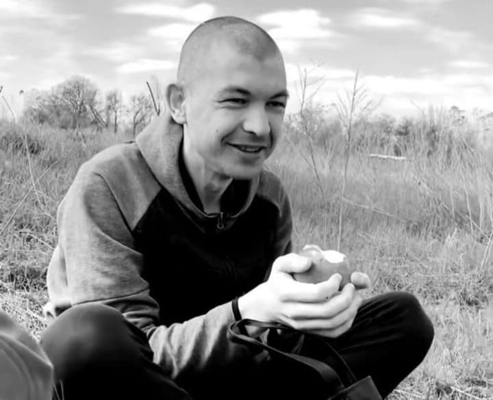 Мріяв про яблуко рік: помер звільнений з полону український воїн Дмитро Шаповалов