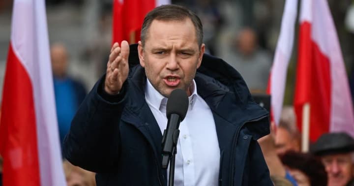 Poland's Newly Elected President Forms a Team: A Signal of Party Loyalty or a Quest for Independence?
