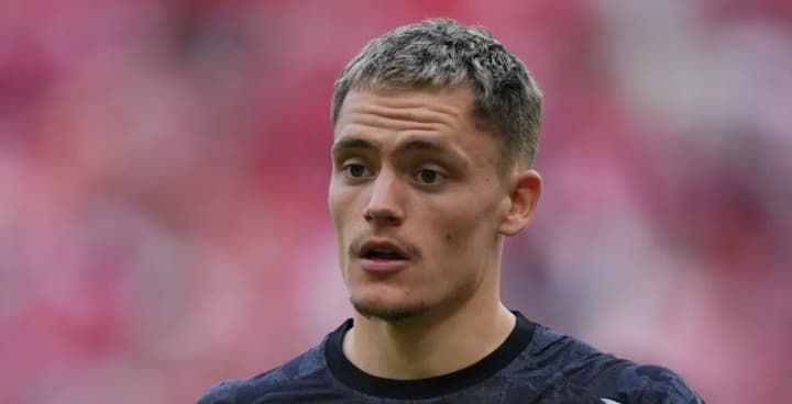 Liverpool Paid a Record Fee for Bayer Leverkusen Midfielder Florian Wirtz