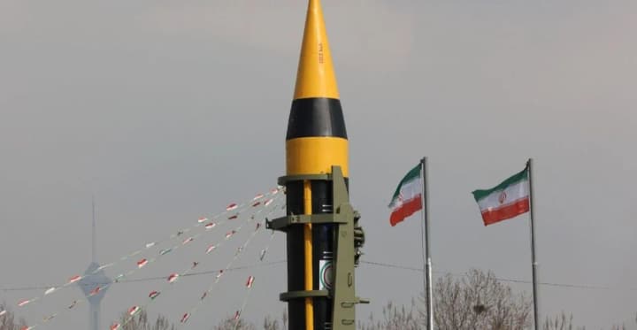 Iran attacked Israel with the latest ballistic missiles: in response, the IDF struck an oil depot near Tehran