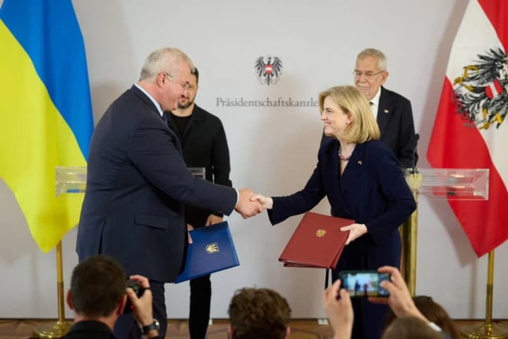Україна та Австрія підписали декларацію про наміри щодо політичного співробітництва та співпраці у відбудові