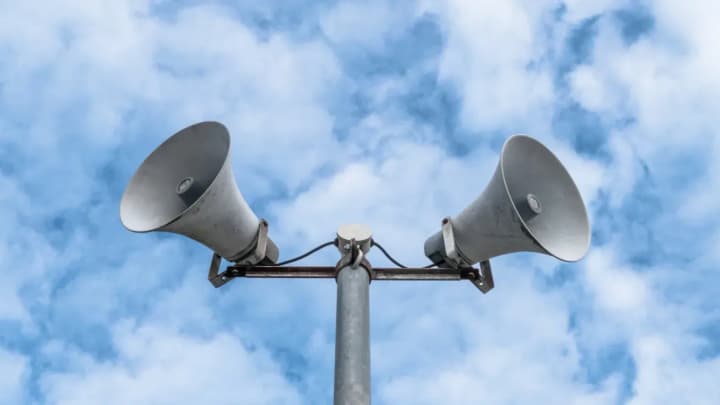 Окупанти атакують Запоріжжя та область: у регіоні оголошена повітрна тривога