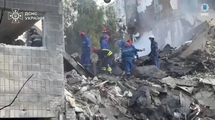 Балістична ракета, що у Києві знищила під'їзд багатоповерхівки, провалила бетонні перекриття у підвал - Клименко