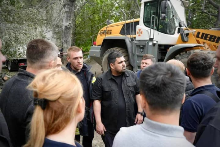 Наслідки удару рф по Києву ліквідовують у кількох районах - КМВА