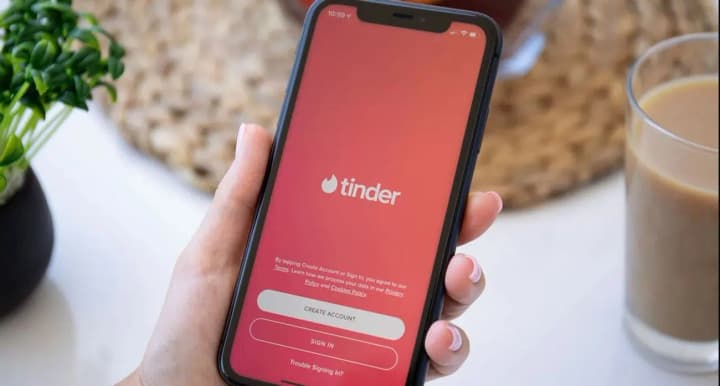 Tinder запускає нову функцію подвійних знайомств Double Date