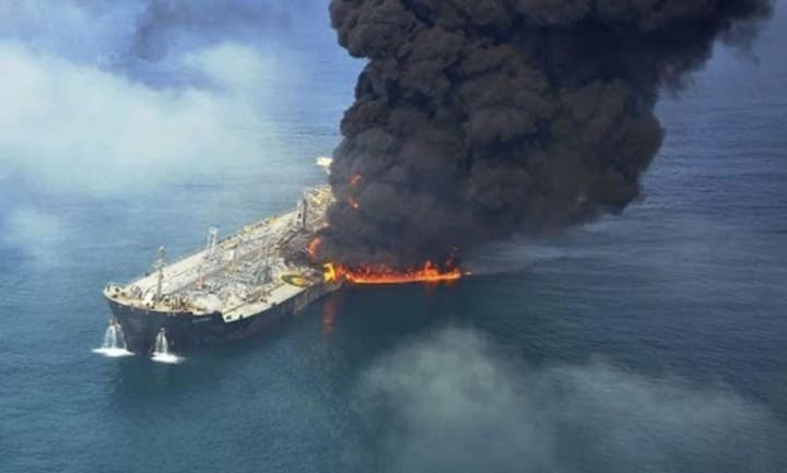 Один из танкеров, столкнувшихся в Ормузском заливе, принадлежит к теневому флоту россии