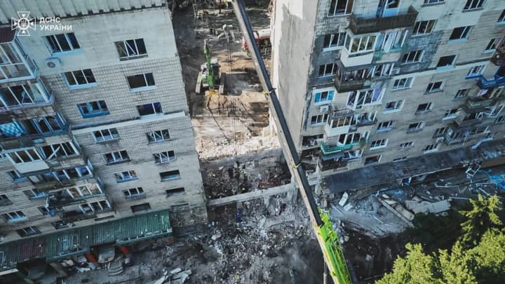 In Kyiv, the death toll in a 9-story building after the Russian strike has risen to 18, with a total of 23 victims