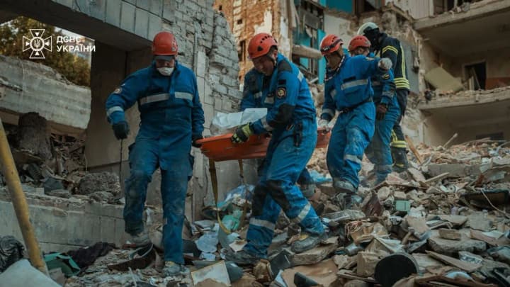 In Kyiv, the number of victims of the Russian strike on a multi-story building has increased to 19, with a total of 24 dead