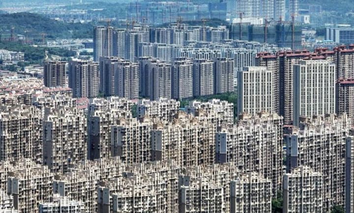 Сектор нерухомості Китаю переживає тривалий спад, скорочення населення погіршує ситуацію - ЗМІ