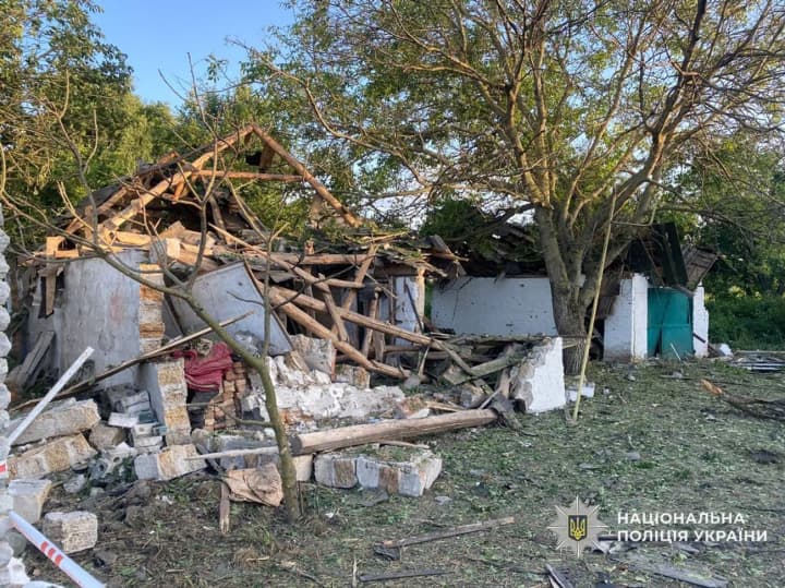 Ніжин на Чернігівщині зазнав нищівної атаки "шахедів": загинула людина, відомо про 10 вибухів