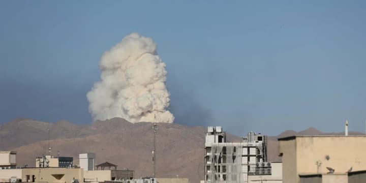 ЦАХАЛ атаковал шесть аэропортов Ирана, уничтожив 15 самолетов и вертолетов