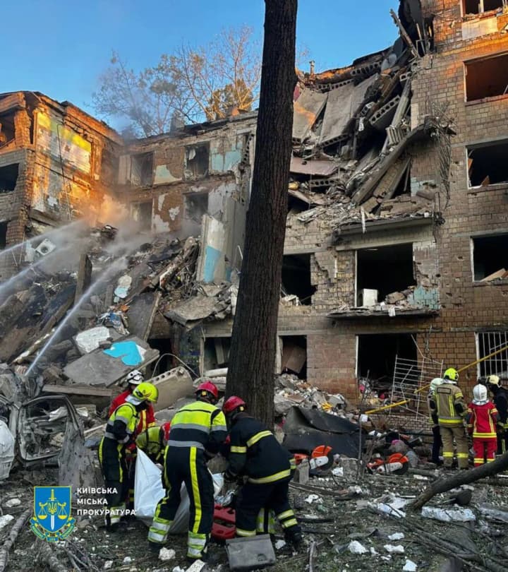 Кількість жертв нічної атаки рф на Київ зросла до 8