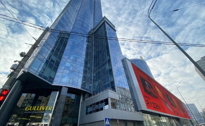 Двічі на одні граблі: власник компанії з громадянством рф вдруге намагається отримати в управління столичний “Гулівер”