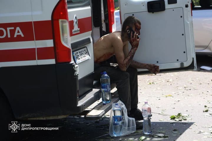 Безпрецедентна кількість руйнувань та щонайменше 9 загиблих: 25 червня у Дніпрі оголошено Днем жалоби