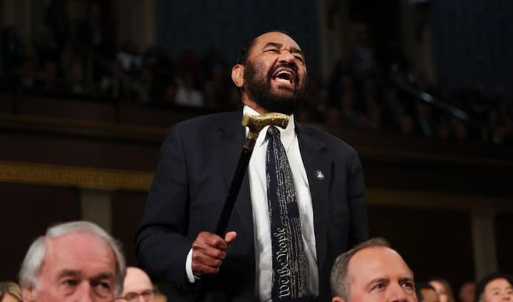 Удари по Ірану без згоди Конгресу: у США оголосили резолюцію про імпічмент Трампа