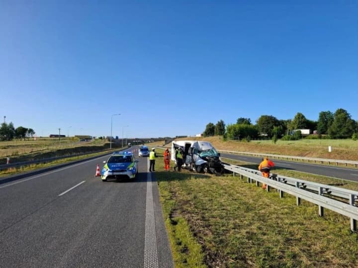 У Польщі мікроавтобус з українцями врізався у фуру: четверо пасажирів - поранені, водія затримали
