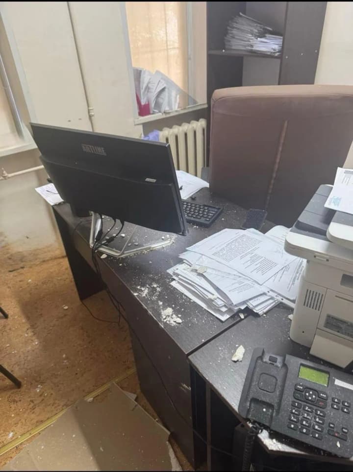 В Днепре в результате удара 24 июня было повреждено здание государственной исполнительной службы