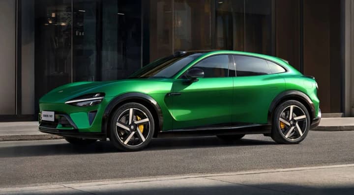 Акції Xiaomi б'ють рекорди після успіху нового позашляховика, конкурента Tesla