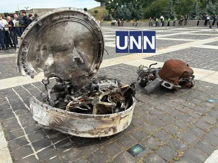 "Орешник" и "шахед" с ИИ и камерой: в Киеве показали сбитые беспилотники рф