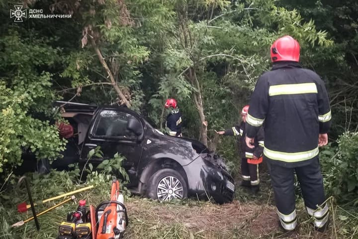 Смертельна ДТП на Хмельниччині: двоє загиблих, троє поранених