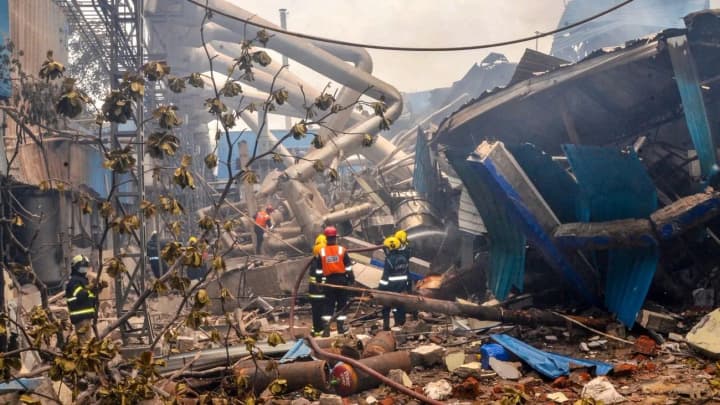 Взрыв на химическом заводе в Индии унес жизни 42 человек