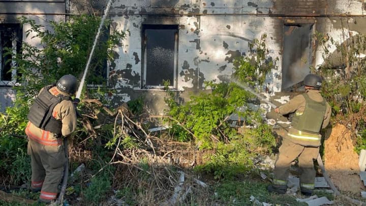 Ночная атака на Днепропетровщине: сбито 8 БПЛА, есть разрушения и пострадавшие