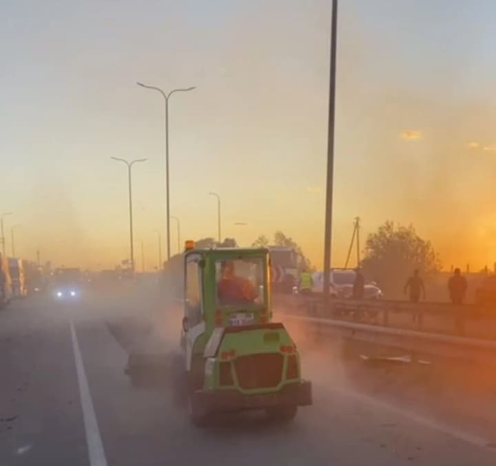 Traffic opened on one lane in both directions: Head of Zhytomyr OVA on the situation on the M-06 highway after the explosions