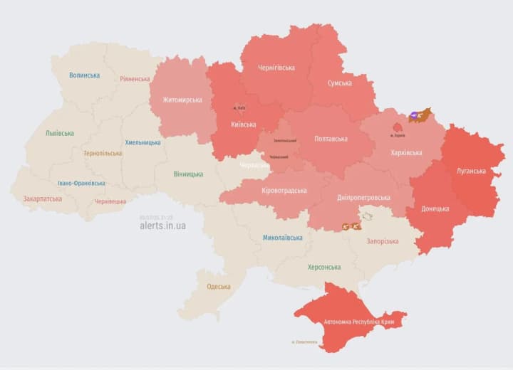 Air raid alert in Ukraine: air defense forces are working in Kyiv and Poltava region