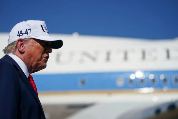 США не припиняли військову допомогу Україні - Трамп