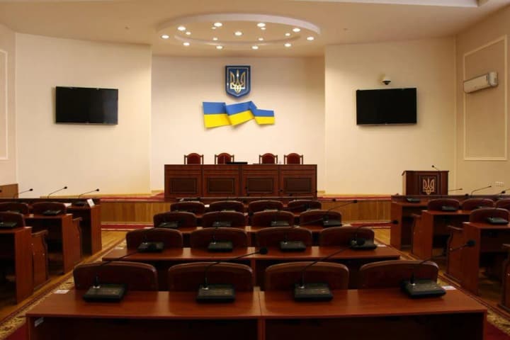 12.5% of city council deputies in regional centers of Ukraine prematurely terminated their powers since 2020 - study