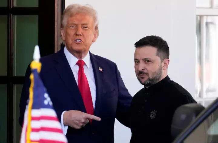 Зеленский и Трамп обсудили активизацию российских ударов по Украине и поставки систем ПВО - СМИ